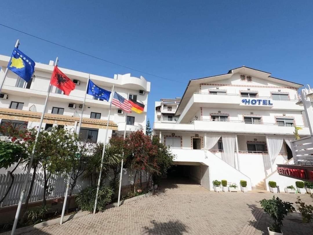 La Luna Hotel Ksamil Exterior foto